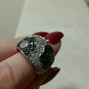 💖SALE Reduced Price..Black and white cz ring💖